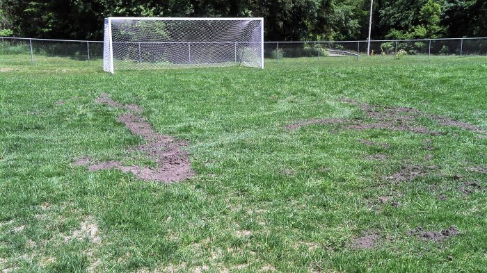 5.6.13 patching of ruts6.jpg