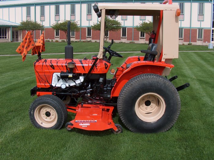 Tiger Tractor 014.jpg